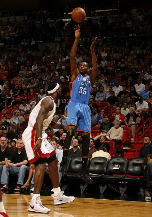 队上下努力 队上下努力