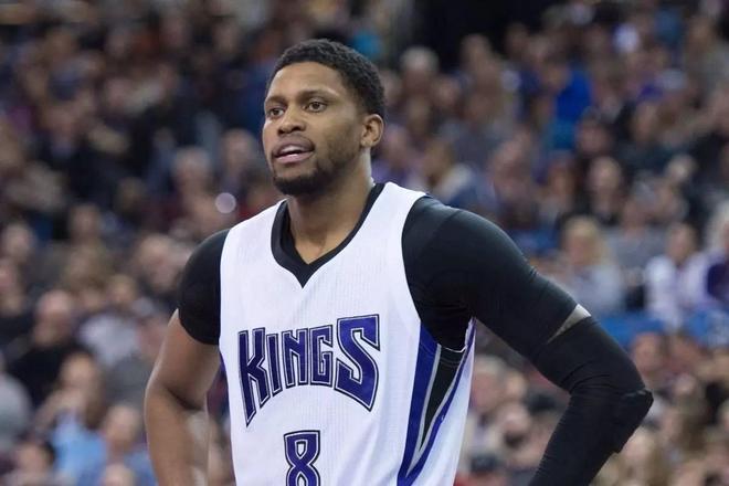 击溃对手防 击溃对手防