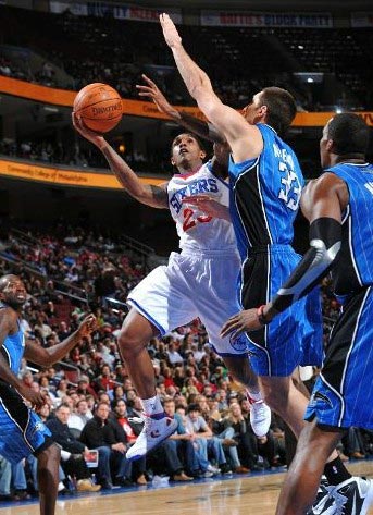 出致命助攻 出致命助攻