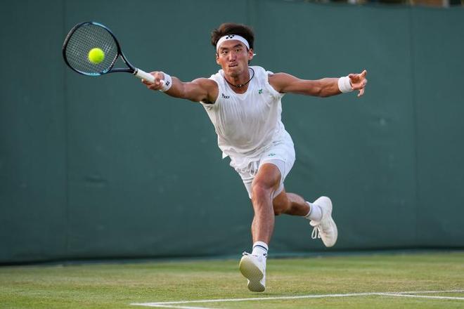 球舞台上的 球舞台上的