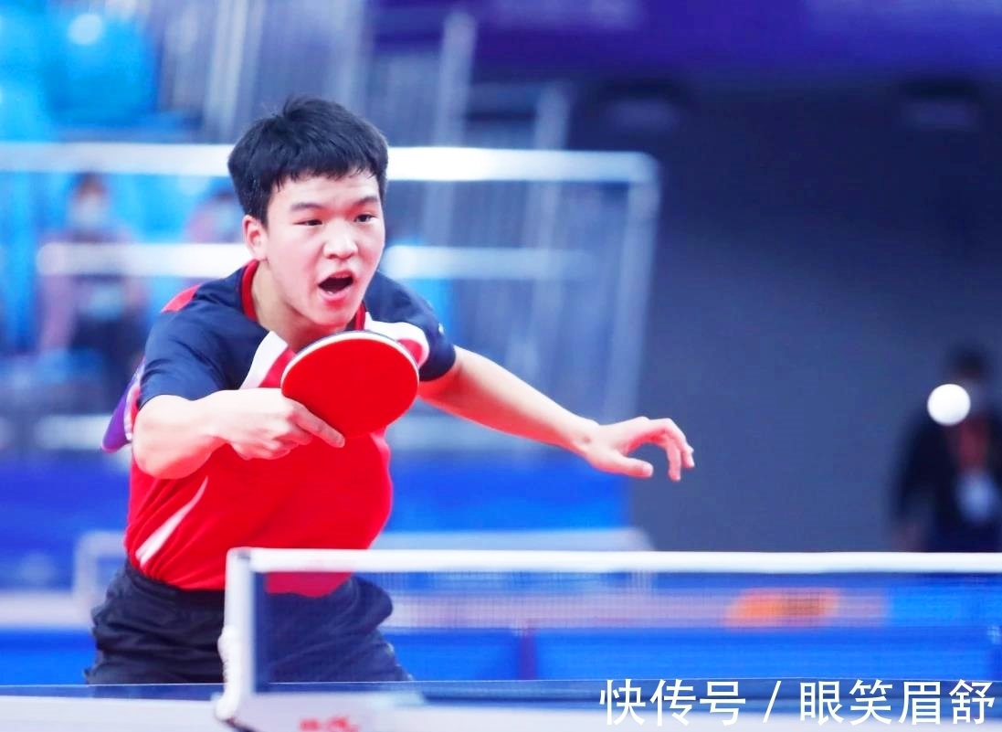 奋力拼搏的 奋力拼搏的