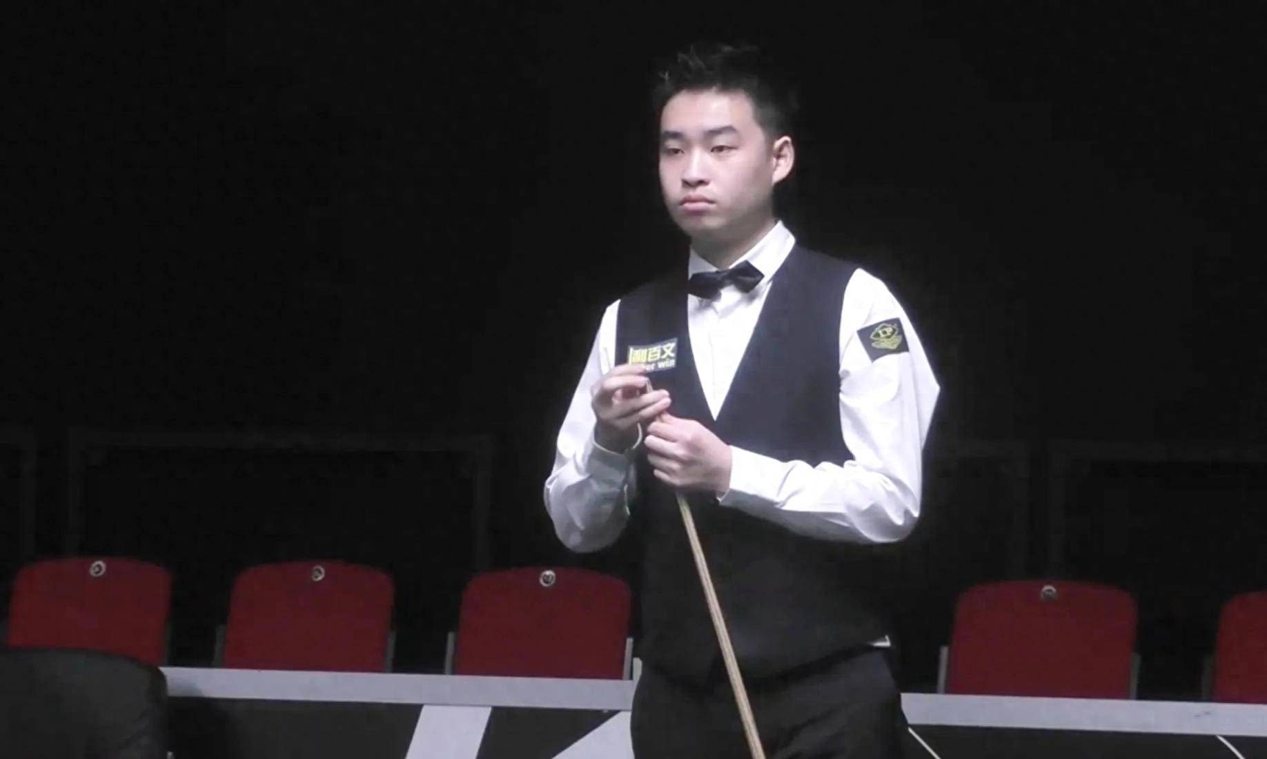 同时还兼顾 同时还兼顾