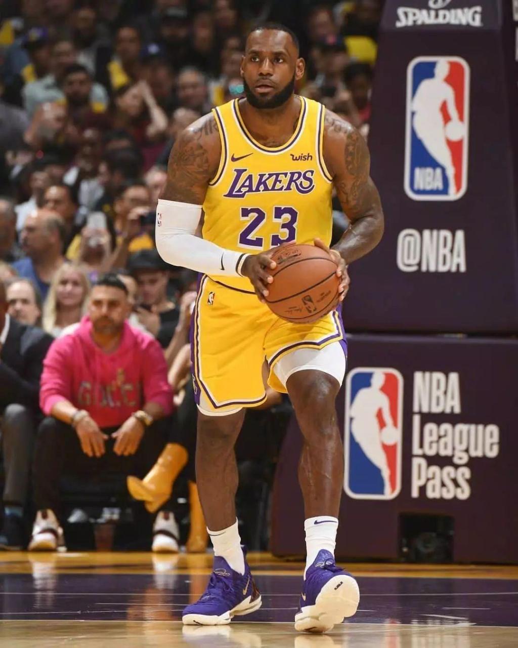 例不一致 例不一致